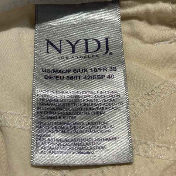 NOT YOUR DAUGHTER’S JEANS NYDJ Sz 6 Jeans Flower Cut Outs Hem Straight Leg - Picture 10 of 11